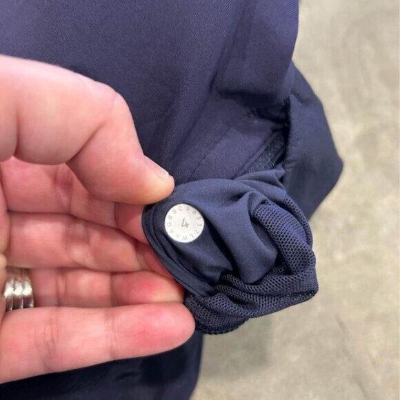 Lululemon Goose Down Puffer Sweater Navy Blue Size 4 Crew Neck - Picture 9 of 11